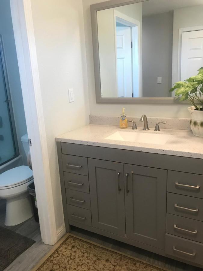 Private La Bedroom W Private Half-Bathroom - Ac - Wifi - Private Fridge -Smart Tv Los Angeles Ngoại thất bức ảnh