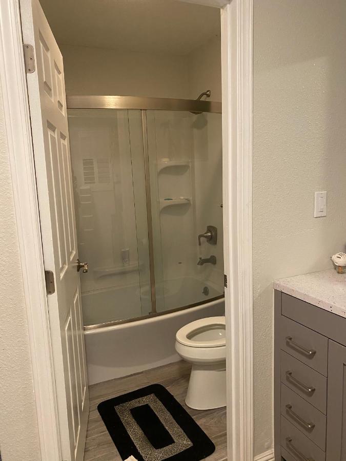Private La Bedroom W Private Half-Bathroom - Ac - Wifi - Private Fridge -Smart Tv Los Angeles Ngoại thất bức ảnh